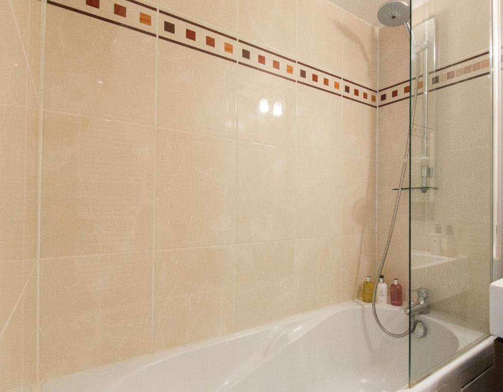 Luxury 3 Piece Garden Apartment In Cannes Marina Mandelieu-la-Napoule Exterior photo